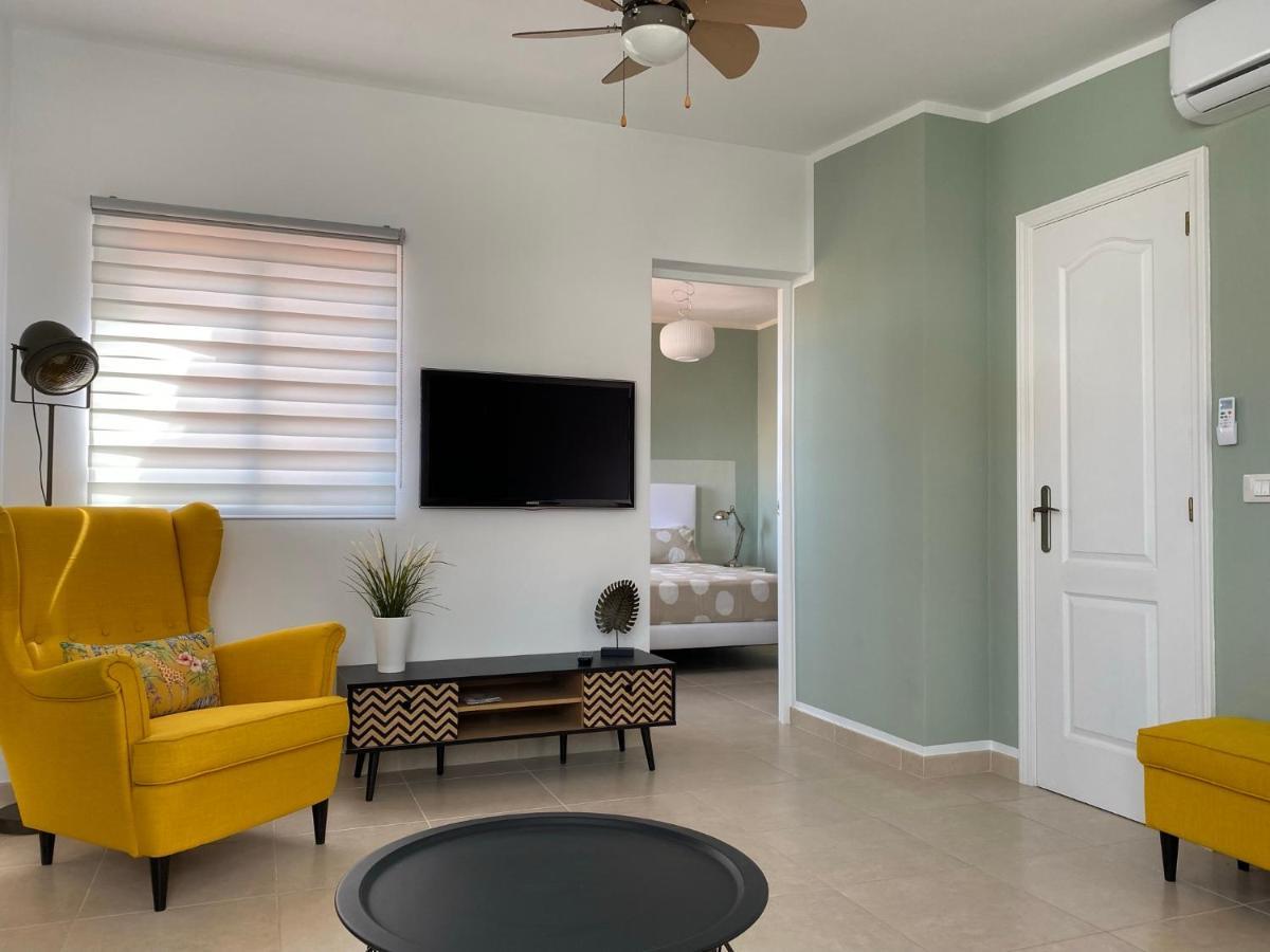 Juangy'S Apartments In Las Adelfas Golf Del Sur San Miguel de Abona Luaran gambar